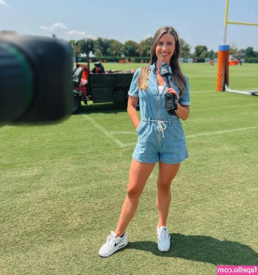 Ashlyn Sullivan [ ashlyn-sullivan ] - Since you’re loving the smoke breaks!