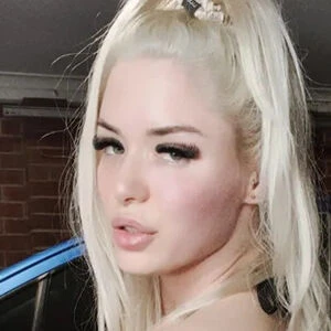 whitelittlebitch