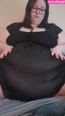 veronikajade - Should I send out a huge B/G bundle? 👀