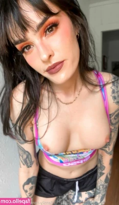Littlehollybeth [ littlehollybeth-1 ] - Show me what da mouth can do