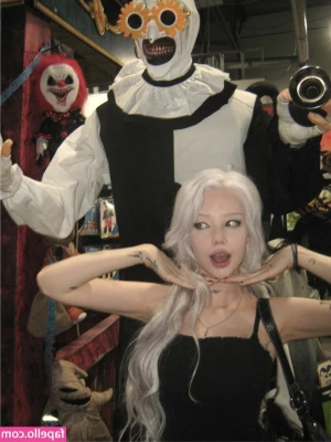 foulbones - Can t sleep someone keep me company tip in and video chat with me put