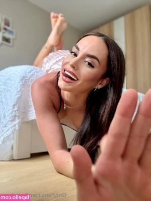 babyloov - Cum hide in the closet with me baby 💋