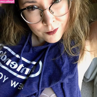 Penelope34J - I recorded myself getting dressed into sexy lingerie for a Pilates part 1