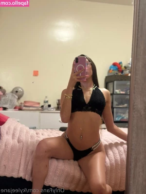 kyleejane - Who s going to be a Good Boy and take it all