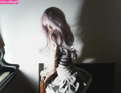 N_alexeevaaa [ n-alexeevaaa ] - What a beautiful day today! Don't you want to get naughty with me!