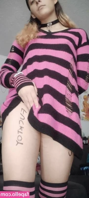 witchy.lewd.lili [ witchy-lewd-lili ] - Stripping my athletic body nude on webcam