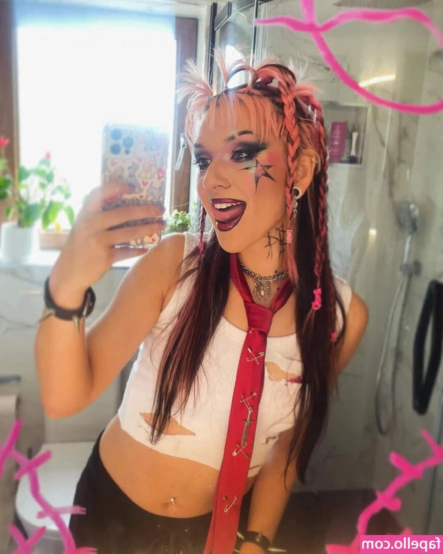 Delilah Bon [ delilah-bon ] - More cum on my face from @apollorain
