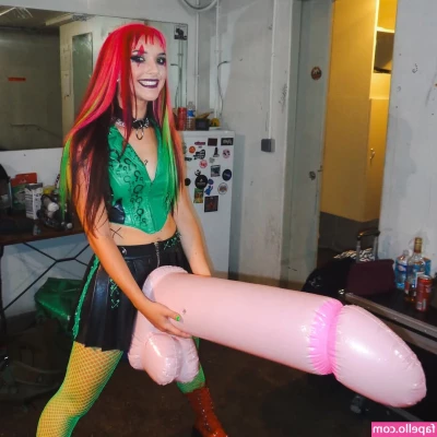Delilah Bon [ delilah-bon ] - POV 5 minute foot stomp and worship