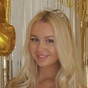 Mavie Noelle
