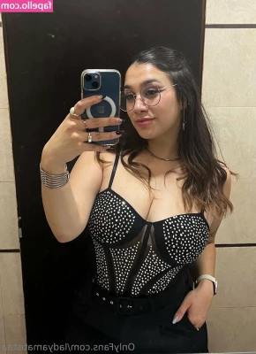 ladyamatistaa - Loving these upskirt shots