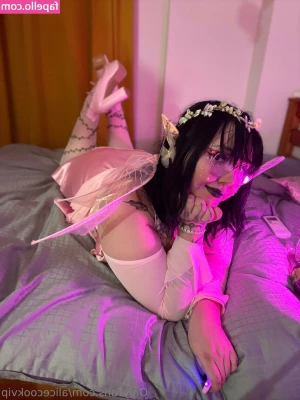 alicecookvip [ alicecookvip-1 ] - 😇Leave it loose?😈or pull it tight? what do you think?