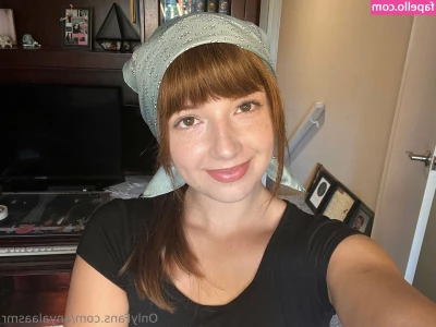 anyalaasmr - Friday treat, this is the closest you'll get to seeing real pussy.