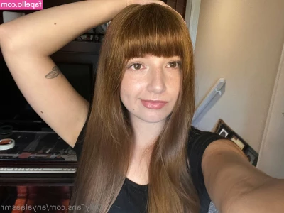 anyalaasmr - I look so happy when I m getting stuffed  when he slaps me on the ass