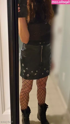 fruitjuiced - Goodmorning! It's 4am here but I couldn't sleep so I'm taking videos