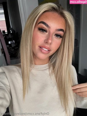 jessievasilevaxx [ jessievasilevaxx-1 ] - a little me time. @immadawgtoo