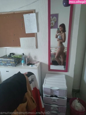 nymphanocturna - Front or back?