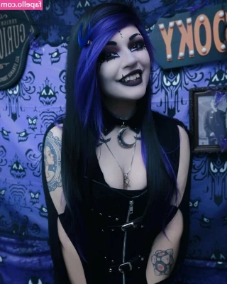 Nightmarekittykat - Gotta love hard hard nipples