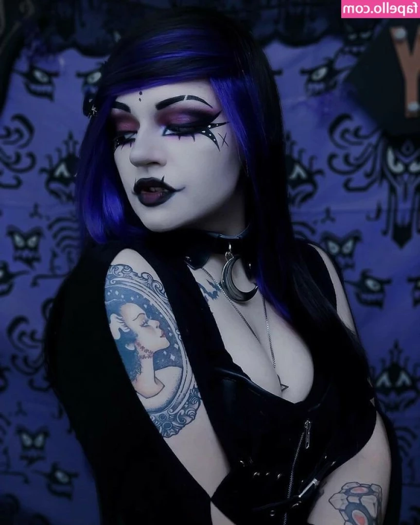 Nightmarekittykat - Prepping the studio for new videos.  Should I get a manicure before I