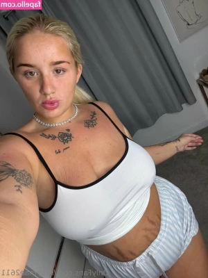 charlotteberryx - In the mood to be bad! 😈