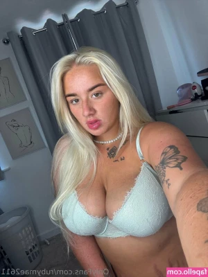 charlotteberryx - Which do you prefer?😉