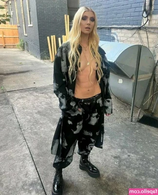 Taylor Momsen [ taylor-momsen ] - POV you’re on a cute date with me 🥰 where will you take me next ?