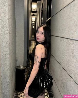Mena Noona [ mena-noona ] - Bathtime baby... will you wash my back? maybe lick my pussy? x