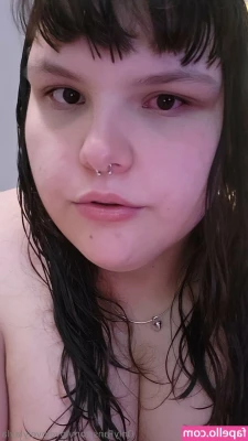 lovelovelylayla - I have so many naughty videos but I can’t post them……….  