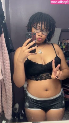 afterdark_luna [ afterdark-luna ] - Do u like my ass baby ??