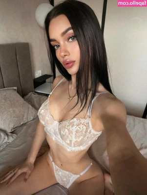 Sasherraa - Don't miss out on the orgy that broke the internet 🥵