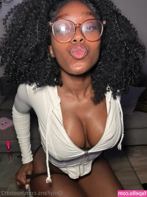 noobitt2 - Available for Skype dates tonight ✨ first cum first serve 😈