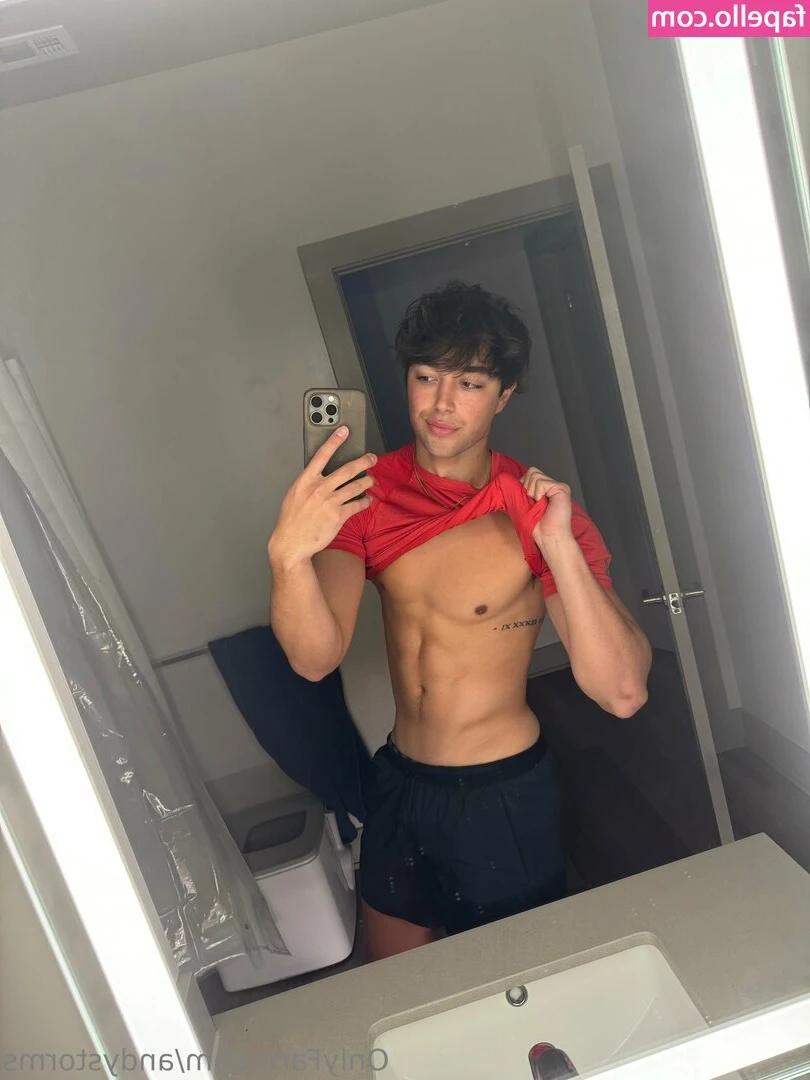 andystorms - Did you check your DM today? 🤔💦💦💦