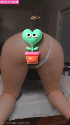 leila-xxo - Put your face between these cheeks