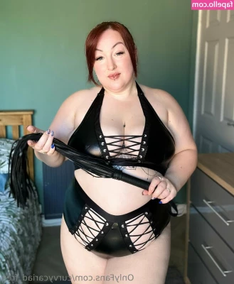 curvycariad_free [ curvycariad-free ] - After celebrating New Years 😍