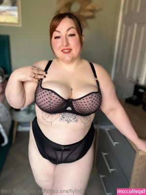 curvycariad_free [ curvycariad-free ] - I Need a little help here