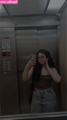 Helena Leao [ helena-leao ] - Slap and grab for you