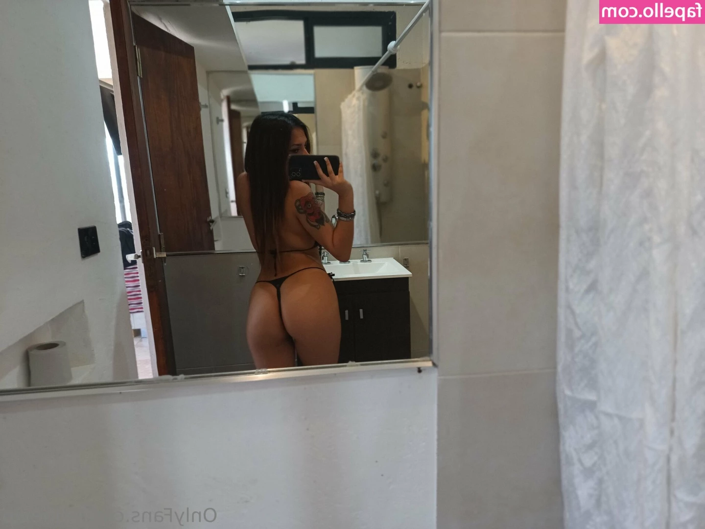 regina_de_paul [ regina-de-paul ] - Wanna sweat with me daddy 🥰