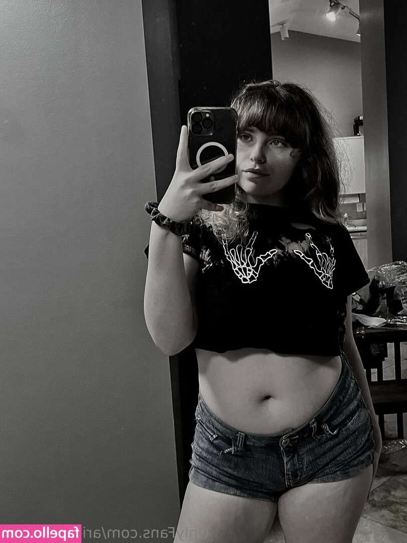 arielxadams2 - Probably deleting this account soon