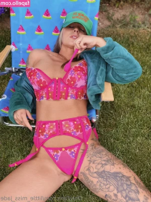 little_miss_jade [ little-miss-jade ] - Tell me about your day  sweetie  I ll make you feel better