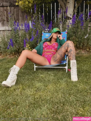 little_miss_jade [ little-miss-jade ] - 𝙏𝙍𝘼𝙑𝙔 nbsp     marianitaasuarez I am a