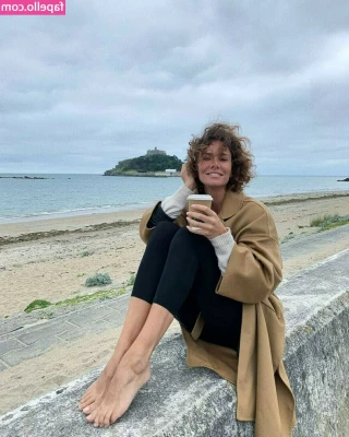 Andja Lorein [ andja-lorein ] - Hey  something came up with my schedule at home  Regular posts resume