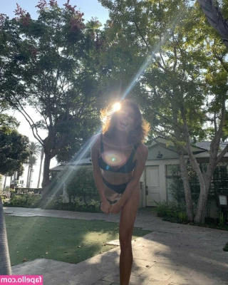 Andja Lorein [ andja-lorein ] - Suns out.. bikini on ☀️☀️ Message me if you want to see me