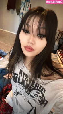 jiaze - Do my sexy sweaty feet tease you fresh out of flats?!
