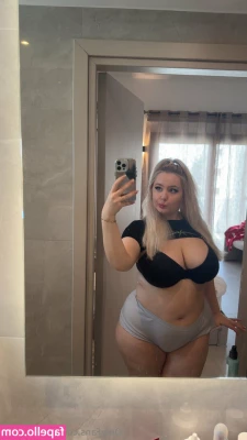 mikaela222 - left or right