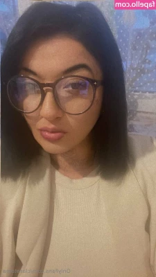 claratolea - Comment and tell me if you’re putting that rock hard cock in my