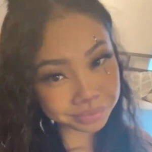 hannahluvsjheneaiko