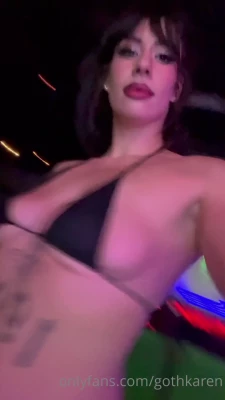 gothkaren [ gothkaren-1 ] - I wish you were my neighbour