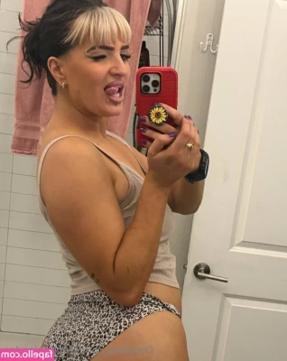 stephdelander [ stephdelander-1 ] - Got milk? 😜