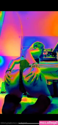 daisy1433 - Do you like it when I spread my cheeks for you  Can I spread my pussy