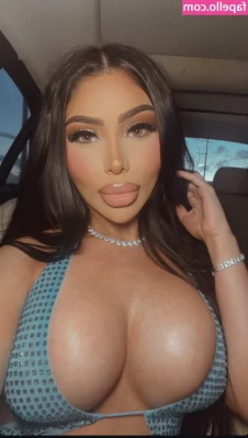 Amiradoll - Wouldn t you like a piece of this for filthy Friday