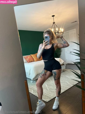 lauraluxtv - Mushie elf lewds  Tons of photos Cummins your way